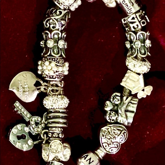 Authentic Pandora charm bracelet. - Picture 3 of 3